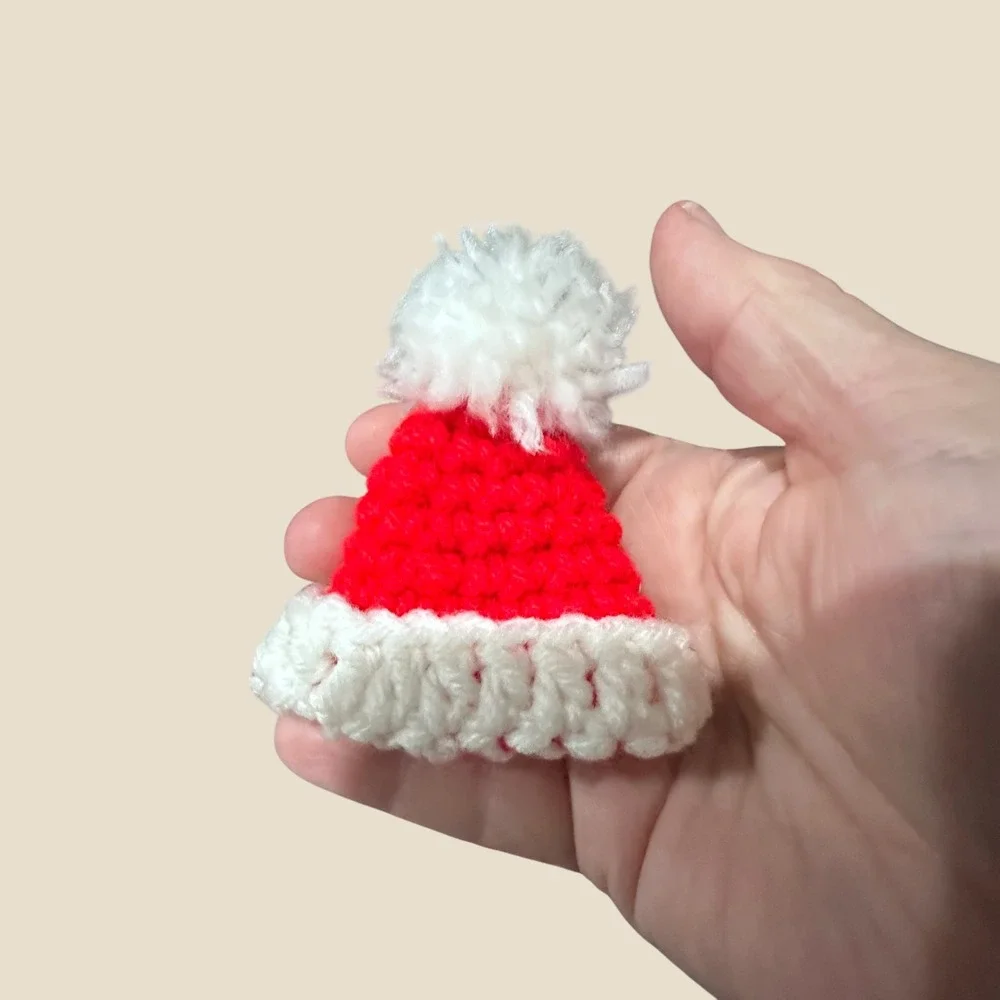 Handmade Crochet Mini Santa Hat‎ Ornament Christmas Decor Red White Pom Beanie